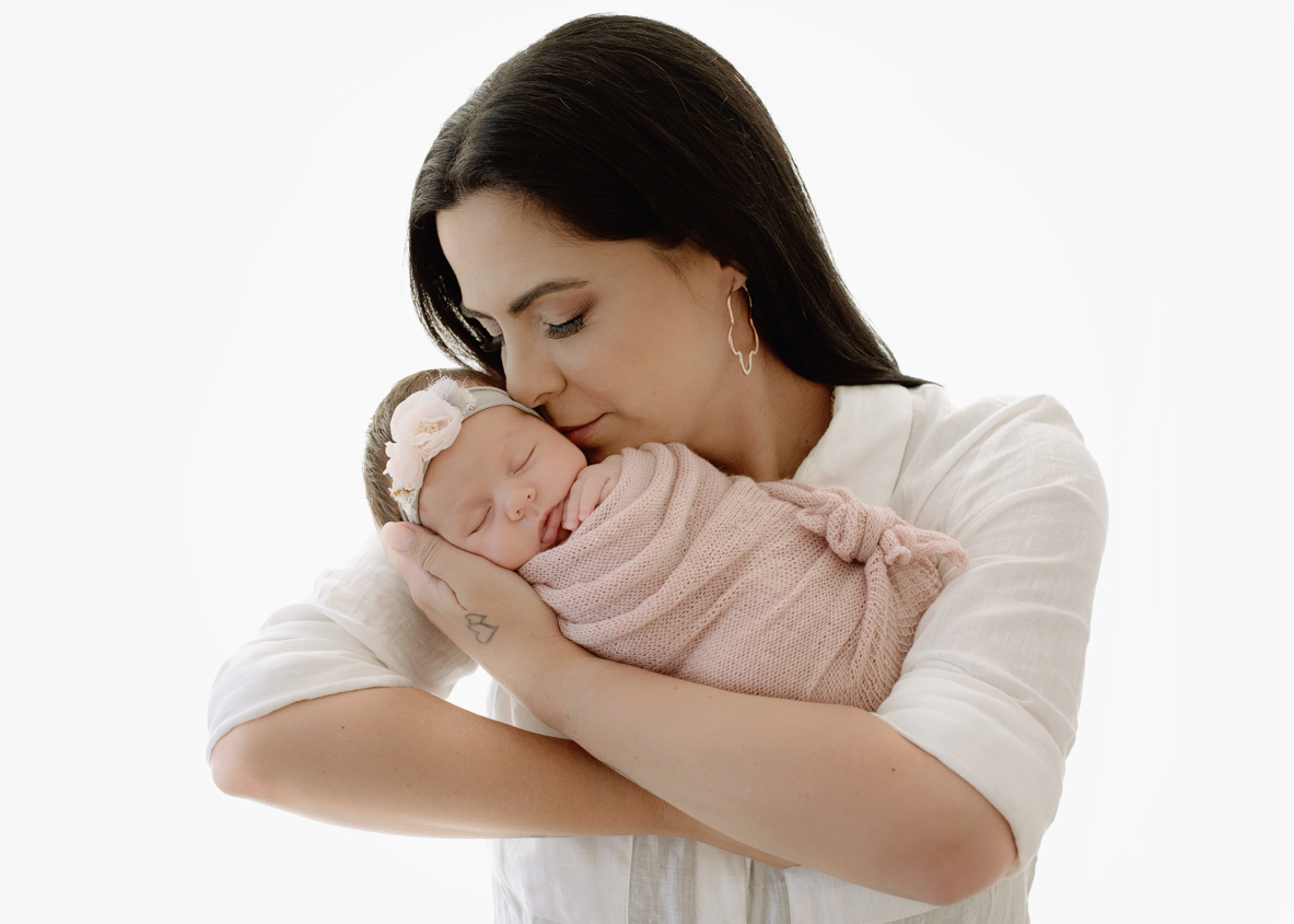 ensaio-newborn-menina-foto-newborn-estudio-recem-nascido-newborn-em-sp-sonia-colvara-newborn-com-a mãe