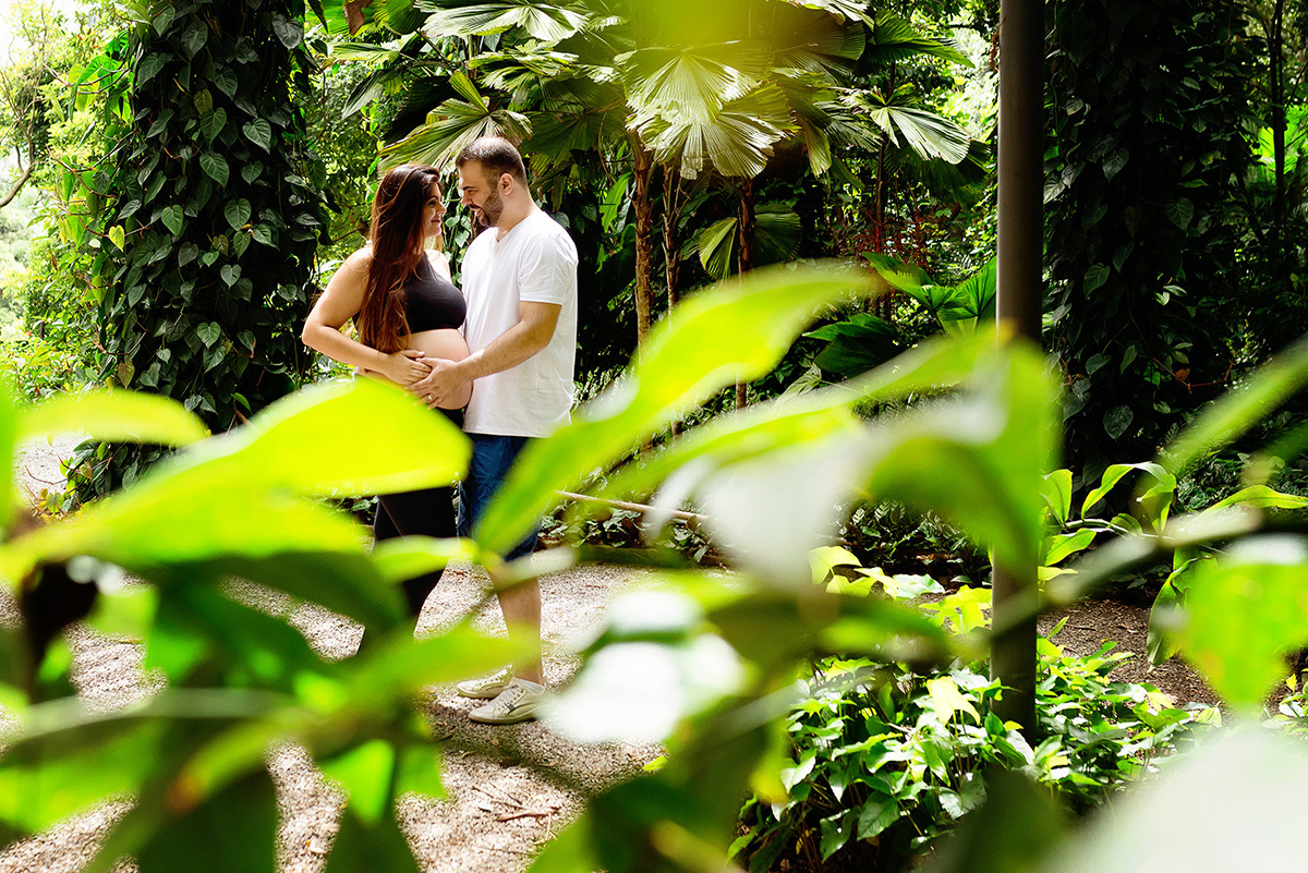 foto-ensaio-de-gestante-casal-em-sp-no-parque-externo