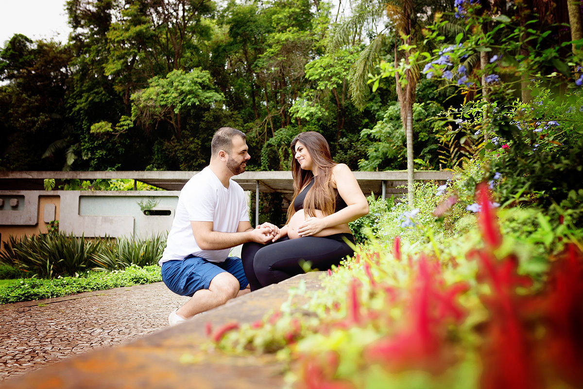 foto-ensaio-de-gestante-casal-em-sp-no-parque-externo