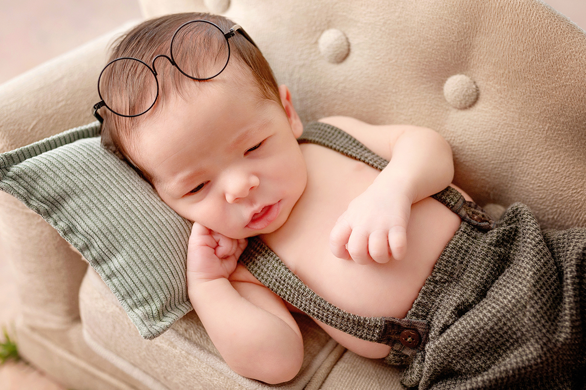 ensaio-newborn-sofá-menino-foto-domicilio-recém-nascido-Sonia-Colvara-São Paulo-5172
