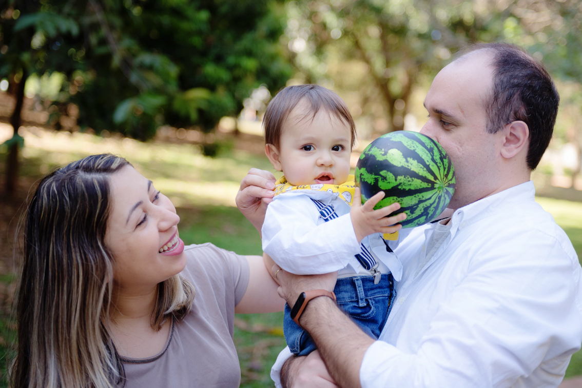 cake-smash-ensaio-de-um-ano-tema-circo
ensaio-de-um-ano-esmagando-o-bolo
book-de-menino-no-parque-burle-marx-sp
ensaio-de-um-ano-tema-circo-menino-Sonia-Colvara-sp