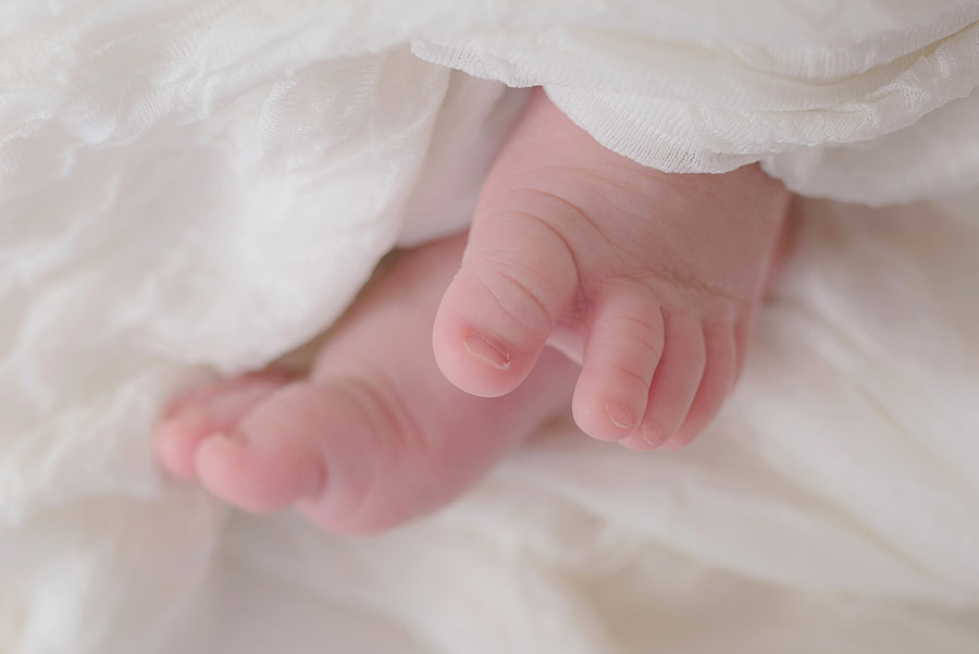 ensaio-book-newborn-masculino-em-casa-no-domicilio-do-Arthur-em-cotia-sao-paulo