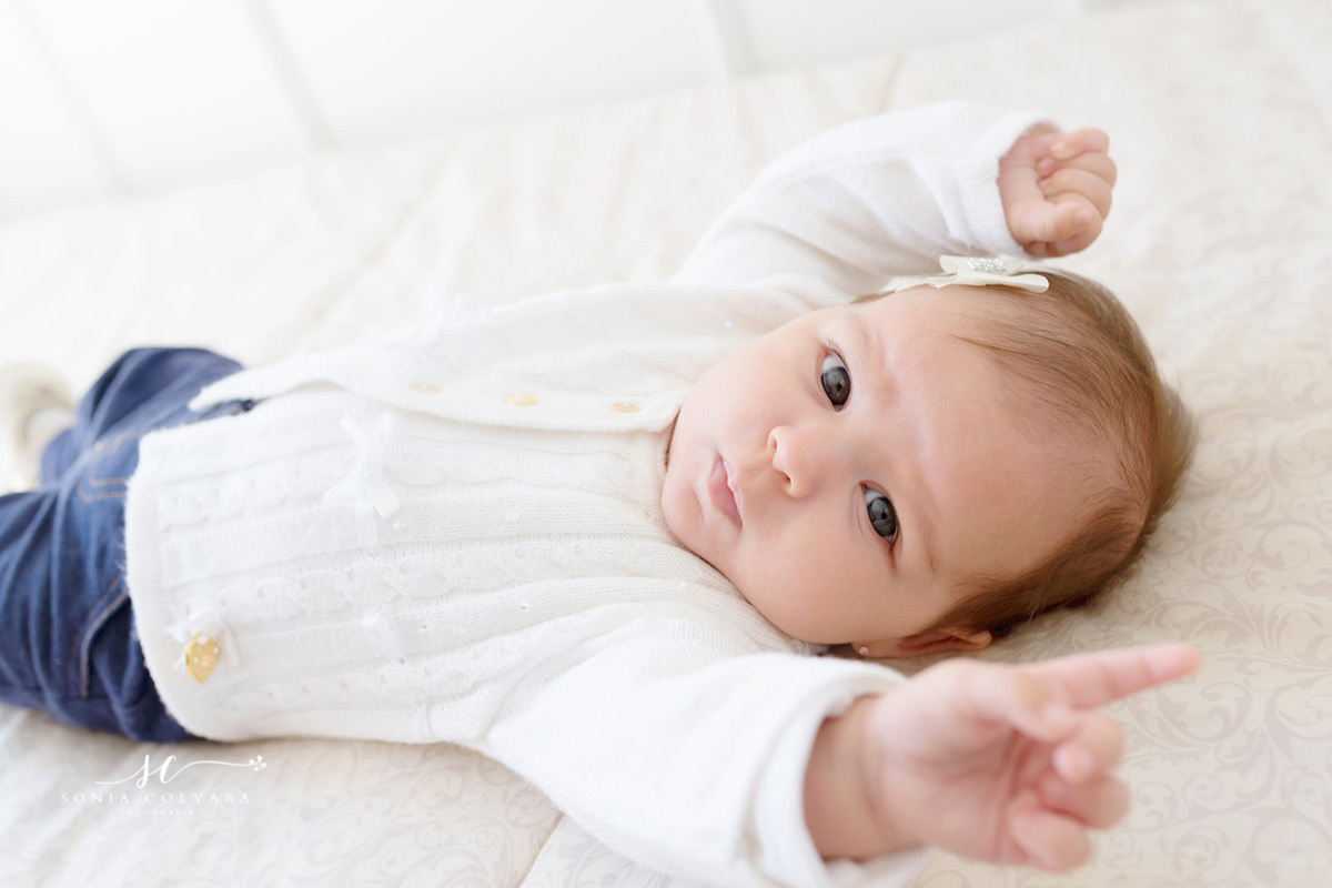 ensaio-de-6-meses-de-menina-infantil-em-domicilio-soniacolvara-sp