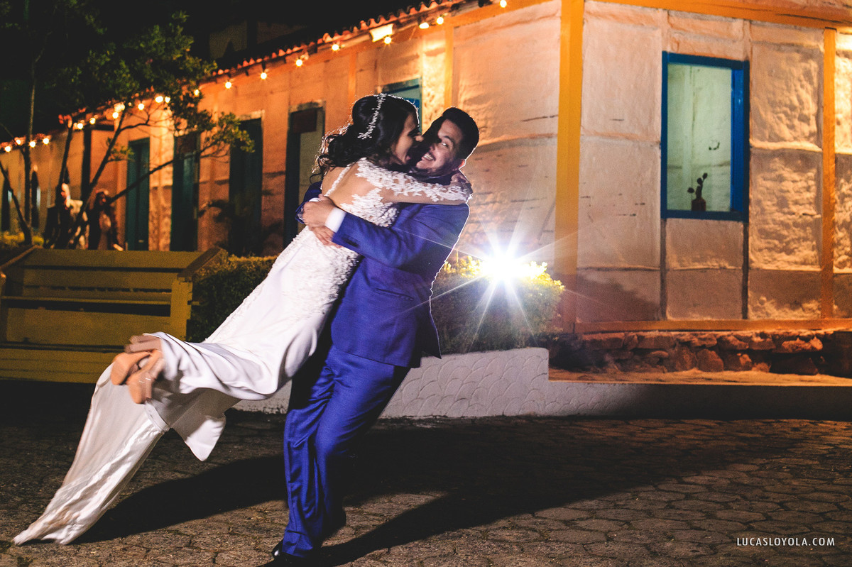 Momento decisivo durante sessão pós casamento