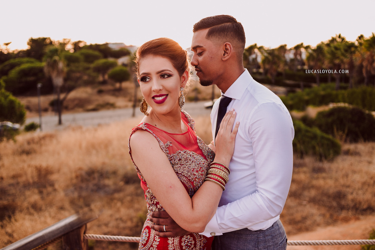 ensaio de casal durante o por do sol