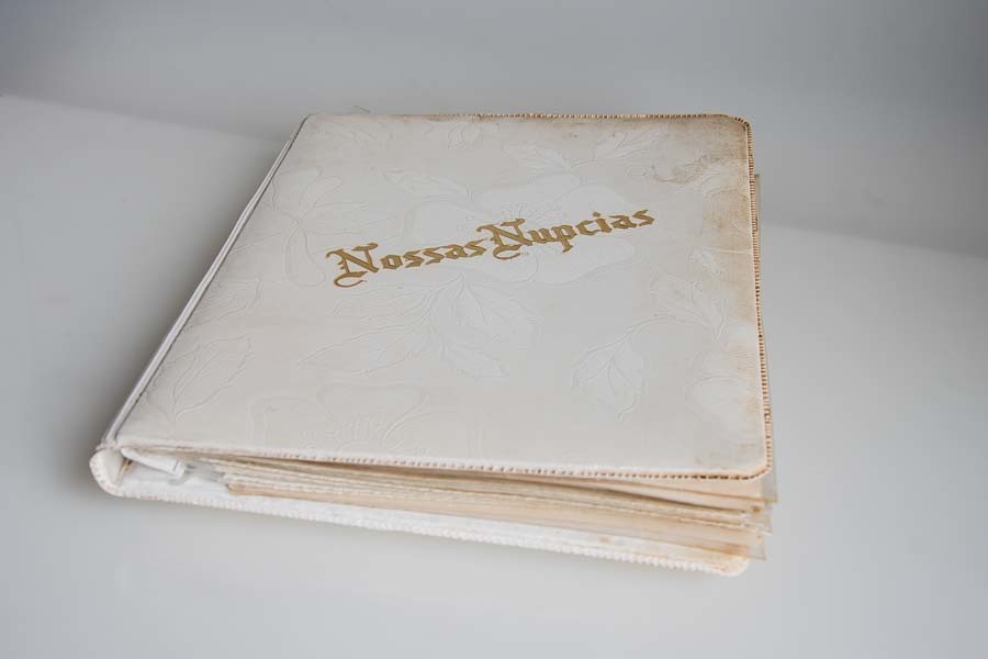 album original de 1959 preto e branco que passou por uma restauaração por clovis augusto mundareu albuns