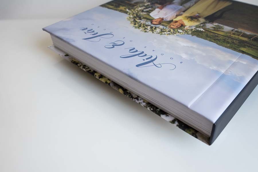 detalhe da capa do album de bodas de ouro aida e Joao sao paulo, SP album de fotos na fazenda papel linho por clovis augusto mundareu albuns