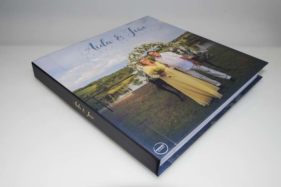 capa do album de fotos na fazenda bodas de ouro aida e Joao sao paulo, SP album papel linho por clovis augusto mundareu albuns