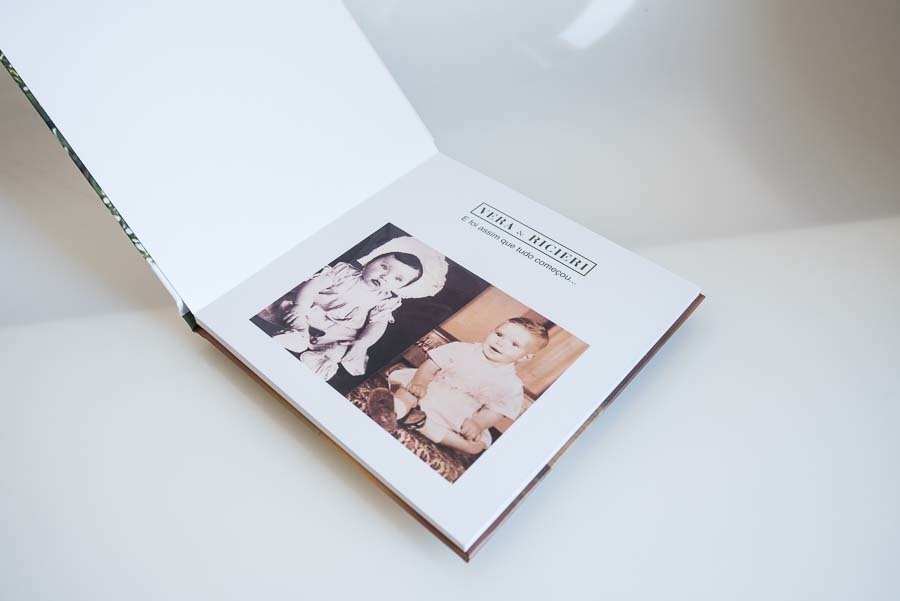 pagina de abertura do album vera e ricieri bodas de esmeraldas  santo andre, SP album de fotos restauradas coloridas e pb  abertura panoramica papel couche  por clovis augusto mundareu albuns