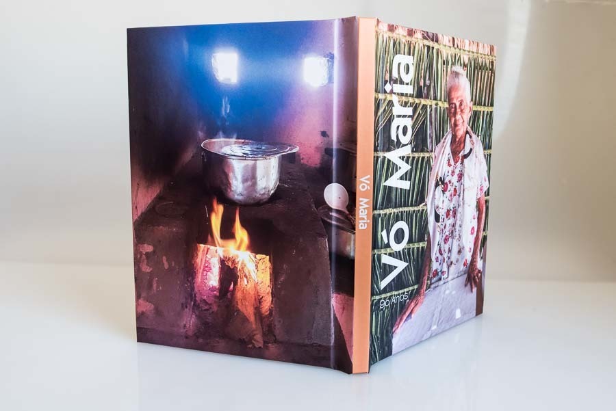 capa lombada e contra capa do album de aniversario de 90 anos da vó Maria Sao paulo SP album de fotos para leila por Clovis Augusto com a marca Mundareu Albuns