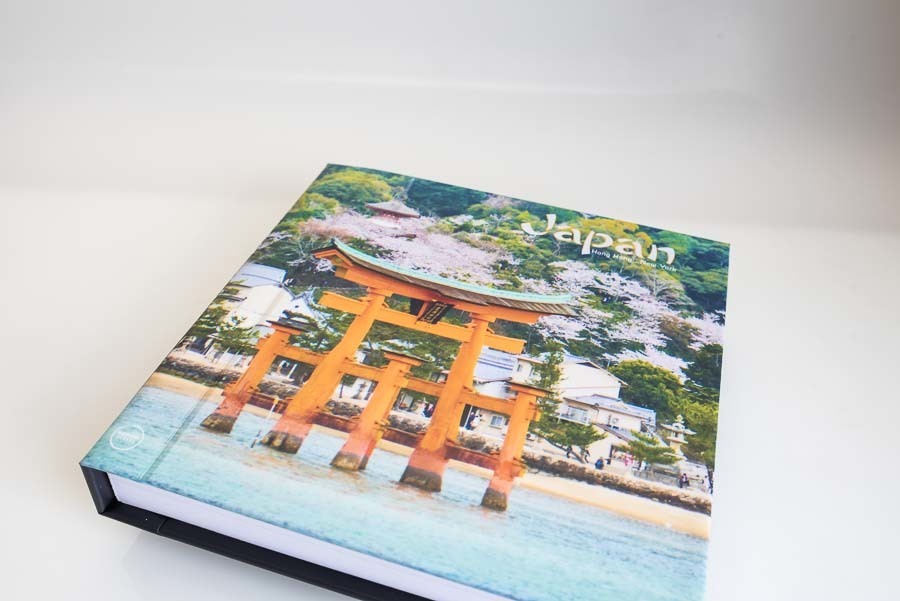 capa do album de viagem da Iolanda Japao china estados unidos album de fotos por Clovis Augusto com a marca Mundareu Albuns Sao Paulo SP