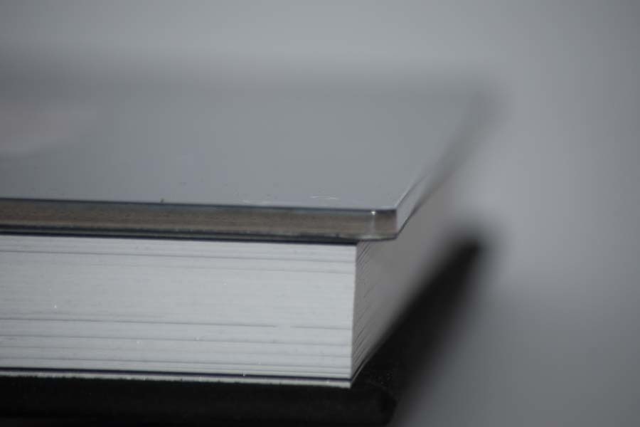 detalhe da capa em acrilica do 
album de aniversario Renato 50 anos Sao Paulo SP album de fotos por Clovis Augusto com a marca Mundareu Albuns