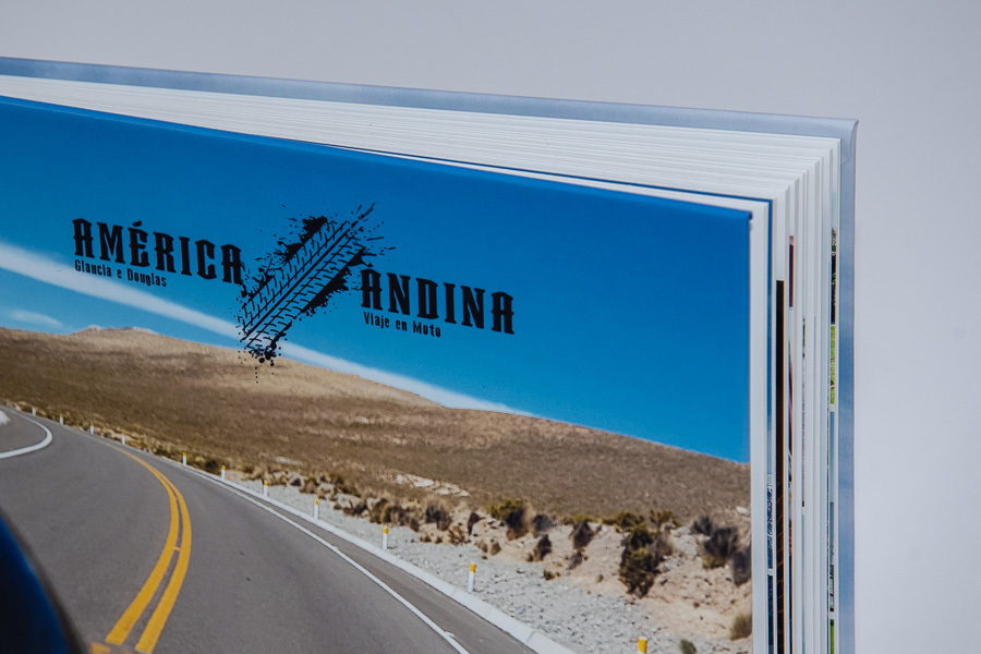 foto do detalhe da abertura das pagina do album de viagem america andina para glaucia e douglas peru bolivia chile uruguai argentina cordilheira dos andes brasil Santo Andre SP album de fotos em santo andre sp por Clovis Augusto