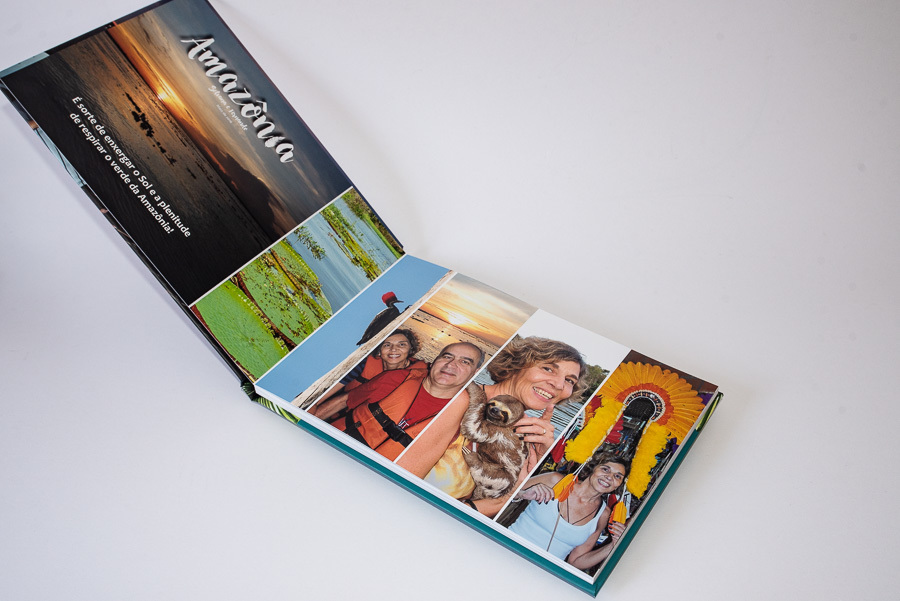 foto do album aberto na pagina de abertura do álbum de viagem amazonia fernando Silvana Santo Andre SP 3 albuns de fotos em santo andre sp por Clovis Augusto com a marca Mundareu Albuns
