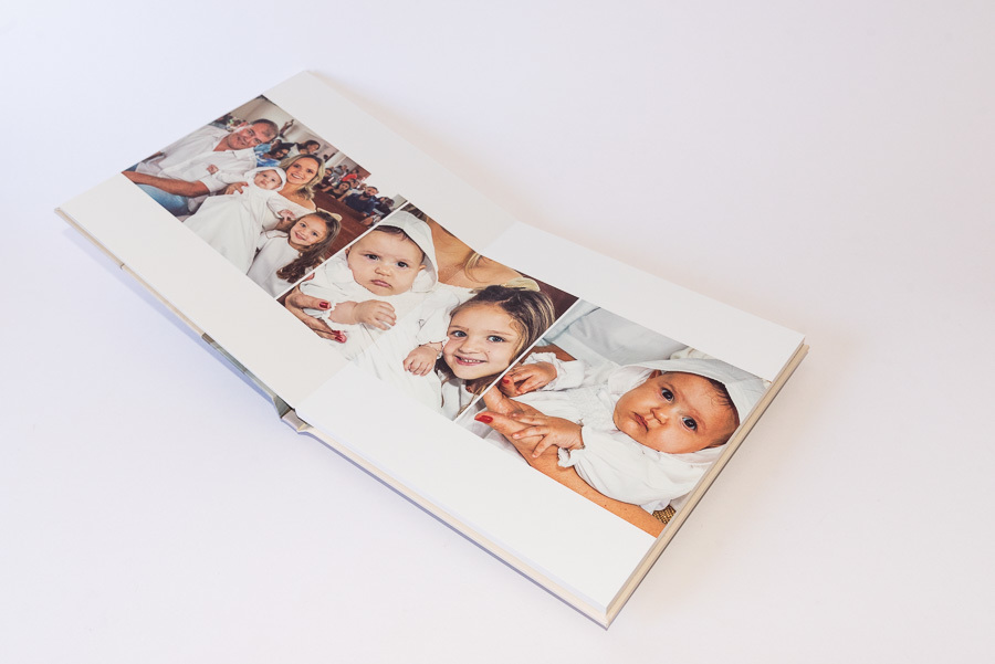 fotografia das paginas internas abertas do album de batismo da aurora e dos primos maria eduarda e joao pedro album de fotos sao paulo SP por clovis Augusto