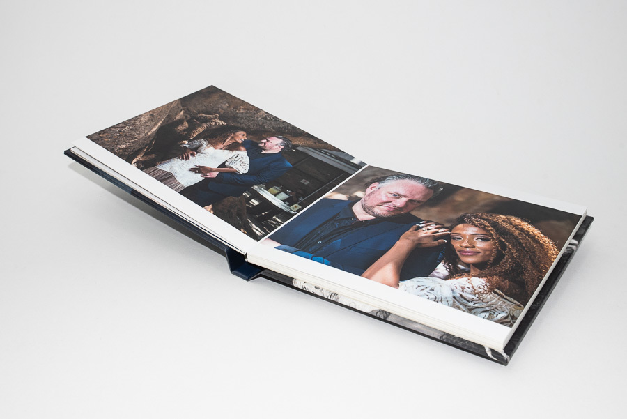 album de casamento mohara e william em foto das paginas intenas sao paulo SP album de fotos civil e restautante por Clovis Augusto com a marca Mundareu Albuns