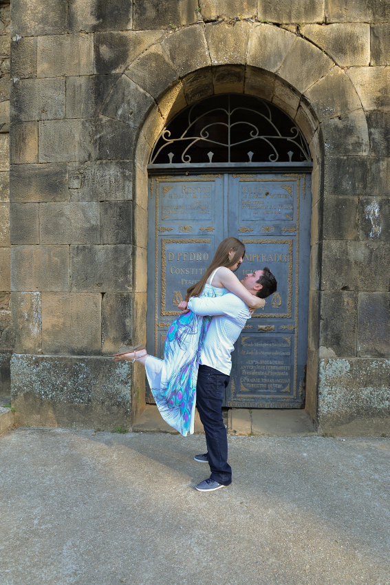 denise-e-luis-na-poprta-antigo-fundiçao-fazenda-ipanema-sp