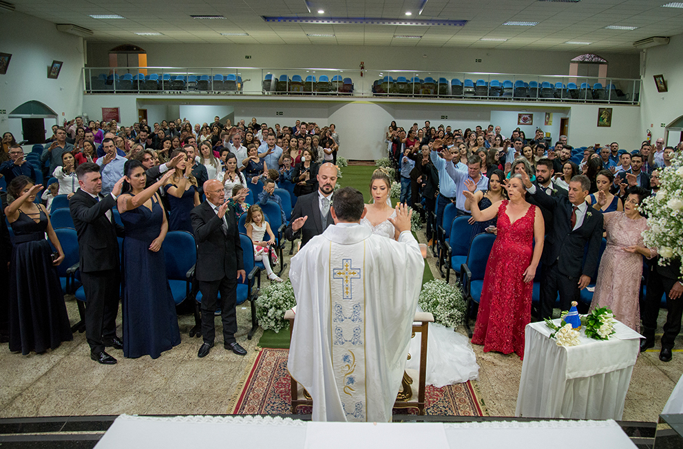 pe-marcos-abençoa-casal