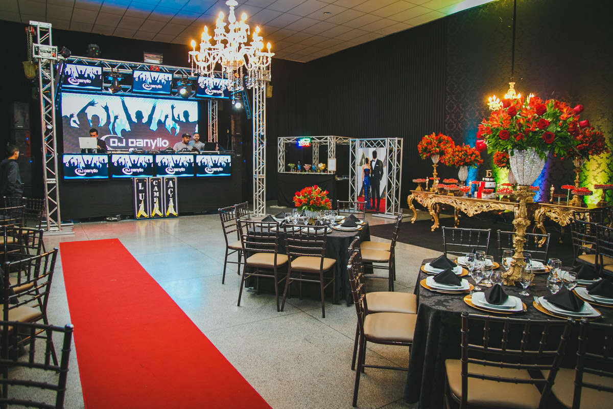 Estrutura de som do aniversário de 15 anos da Laysa, 