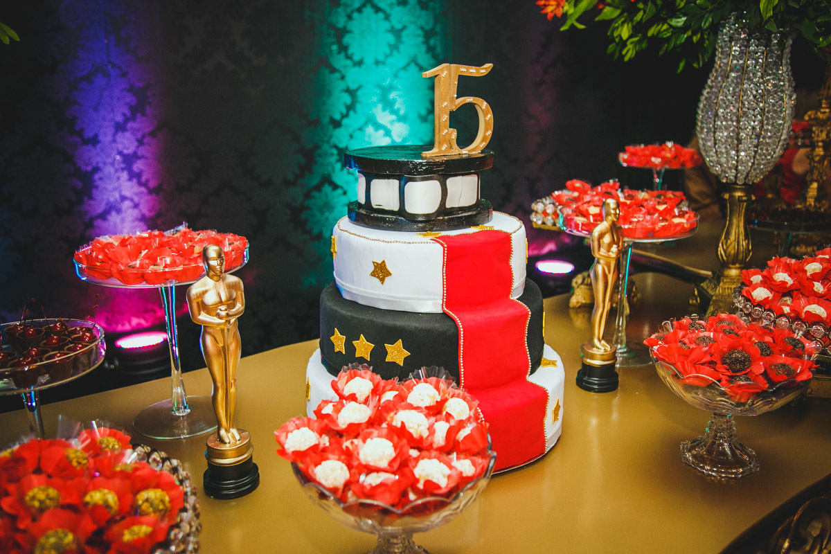 detalhe da mesa do bolo, tema Oscar