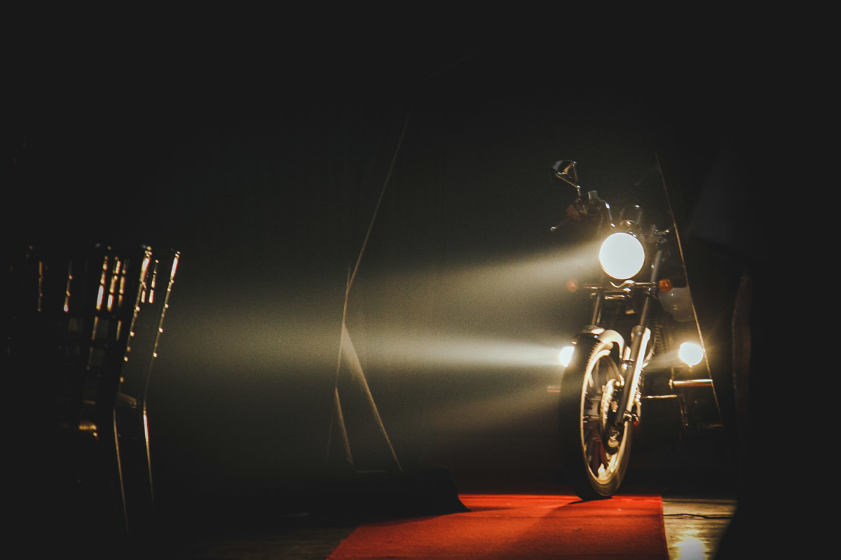 Entrada para o baile, no melhor estilo rock ir roll