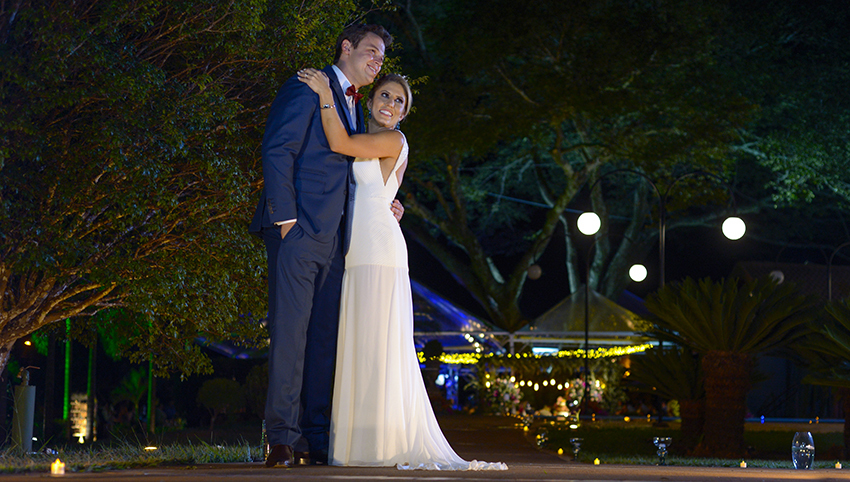 fotos do casal ao ar livre 