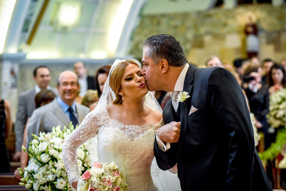 Casamento na Paróquia São Carlos Borromeu no Buffet Espaço Grenah Buffet Espaço Paulista fotógrafo de casamento em São Paulo casamento no Tatuapé Buffet no Tatuapé Buffet América