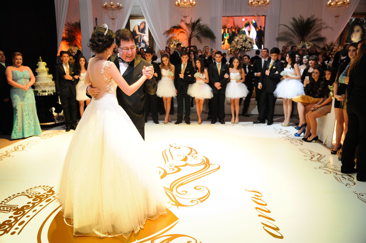 festa 15 anos Buffet Torres Debutante gabriella Rubens Decorações Festa de Debutante Robô