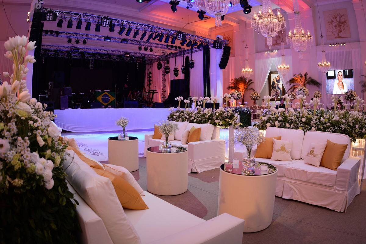 festa 15 anos Buffet Torres Debutante gabriella Rubens Decorações Festa de Debutante Robô