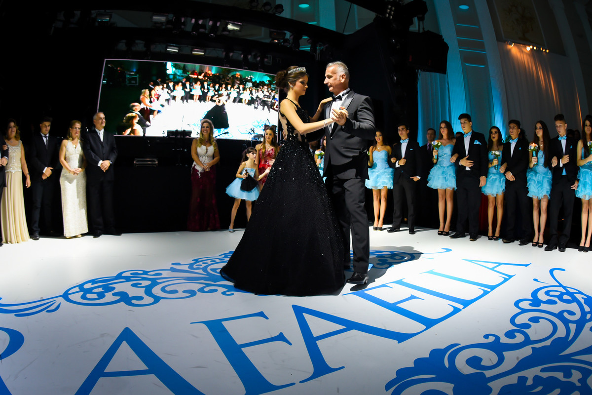 Festa de 15 anos Rafaella de Santis, Buffet Torres, Show Anitta, A Liga, Debutante, Israel Valentim, Kaíque Migliotty,