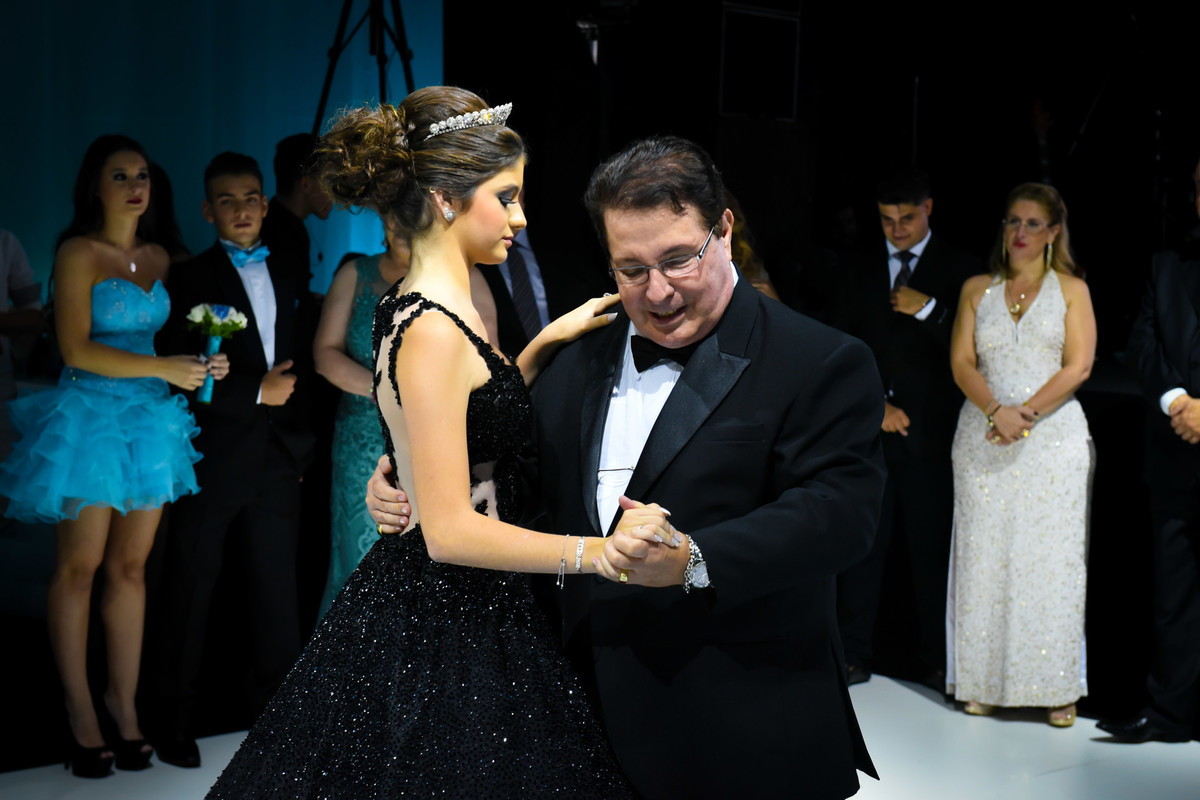 Festa de 15 anos Rafaella de Santis, Buffet Torres, Show Anitta, A Liga, Debutante, Israel Valentim, Kaíque Migliotty,