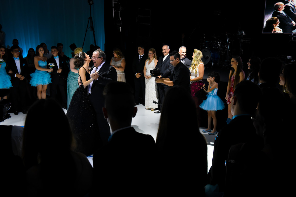 Festa de 15 anos Rafaella de Santis, Buffet Torres, Show Anitta, A Liga, Debutante, Israel Valentim, Kaíque Migliotty,