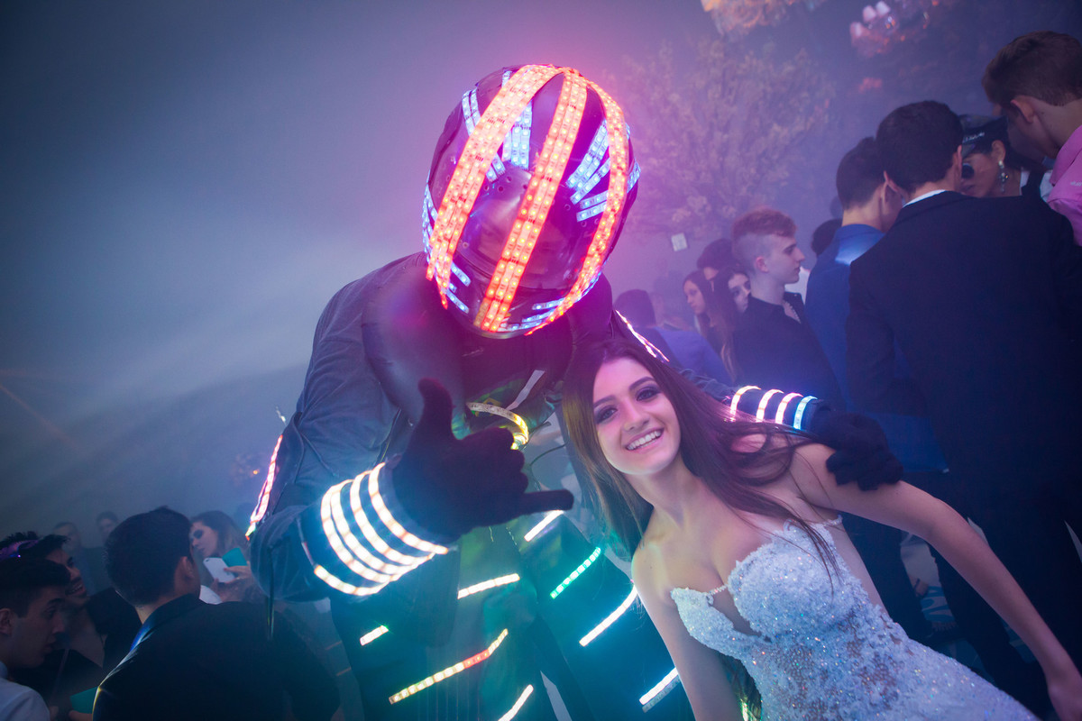 Festa de 15 anos Rafaella de Santis, Buffet Torres, Show Anitta, A Liga, Debutante, Israel Valentim, Kaíque Migliotty,