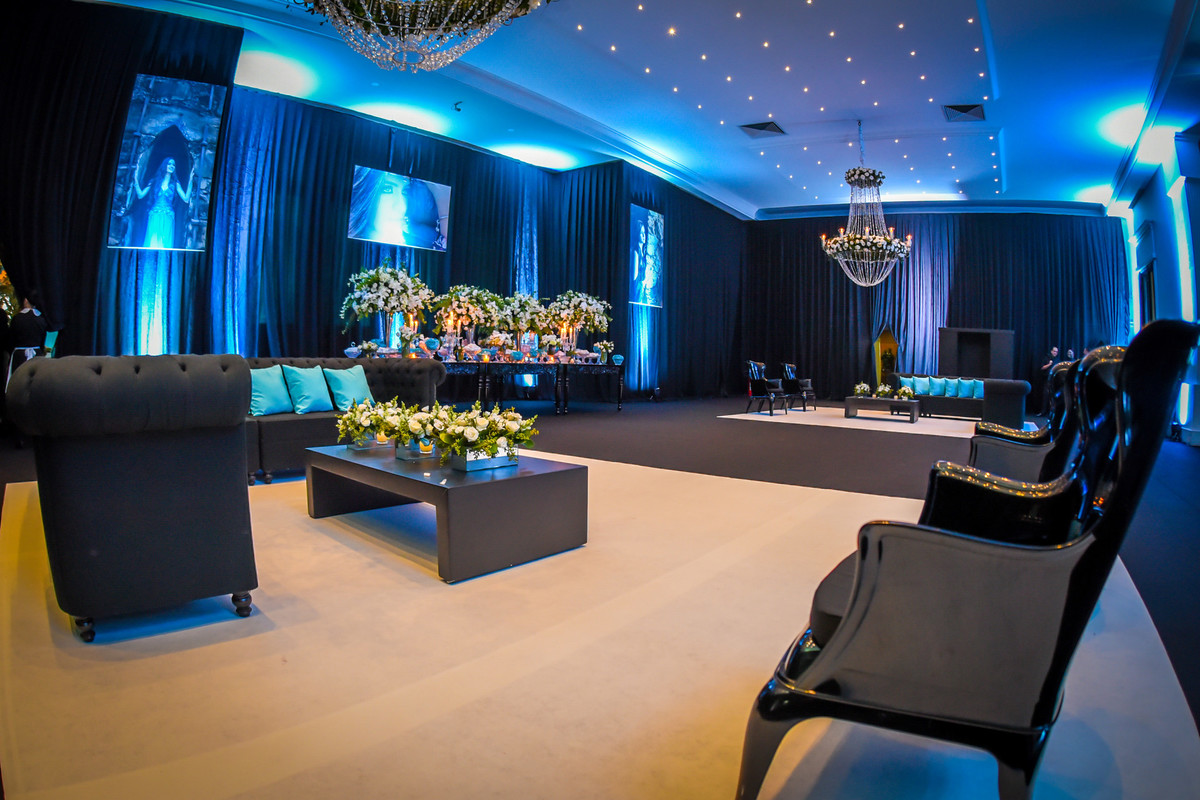 Festa de 15 anos Rafaella de Santis, Buffet Torres, Show Anitta, A Liga, Debutante, Israel Valentim, Kaíque Migliotty,