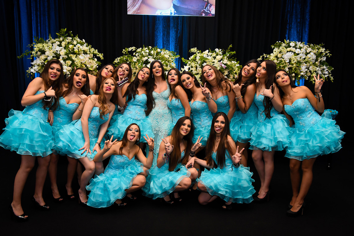 Festa de 15 anos Rafaella de Santis, Buffet Torres, Show Anitta, A Liga, Debutante, Israel Valentim, Kaíque Migliotty,