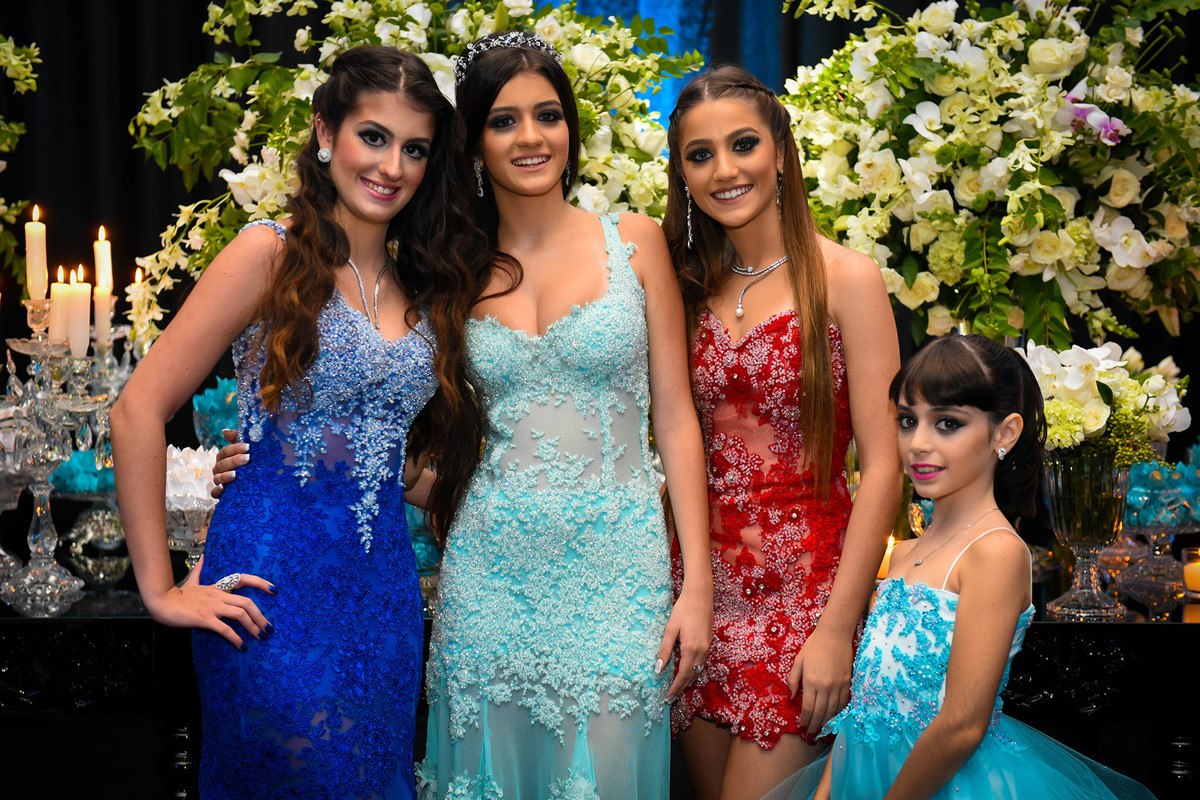 Festa de 15 anos Rafaella de Santis, Buffet Torres, Show Anitta, A Liga, Debutante, Israel Valentim, Kaíque Migliotty,