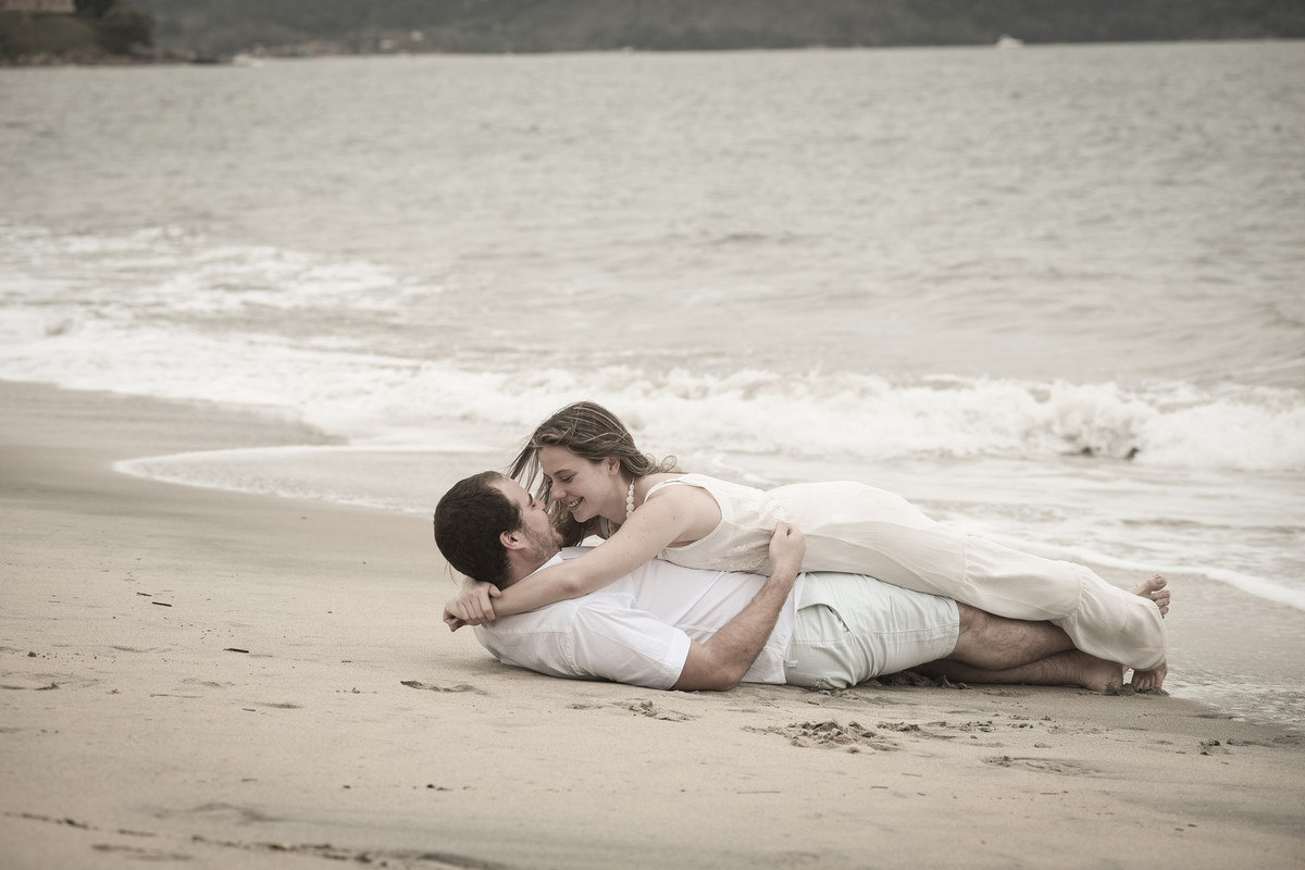 Ensaio Fotográfico no litoral norte, Ubatuba São Paulo, Pre Wedding, casal, ensaio externo, casamento na Capela da Puc, Buffet Mediterrâneo, Jardins