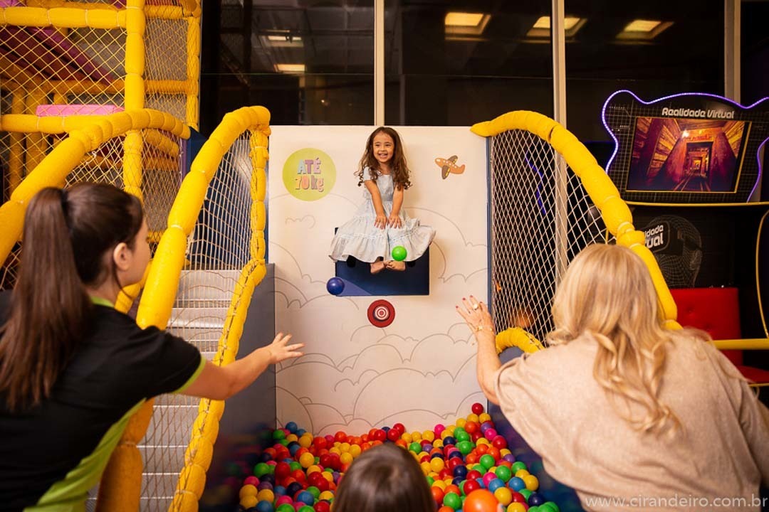 festa de aniversario de bebe menino de 1 ano com tema ursinho da realeza buffet vila dos sonhos