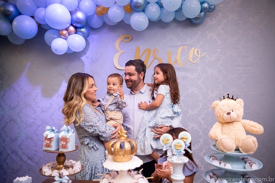 festa de aniversario de bebe menino de 1 ano com tema ursinho da realeza buffet vila dos sonhos