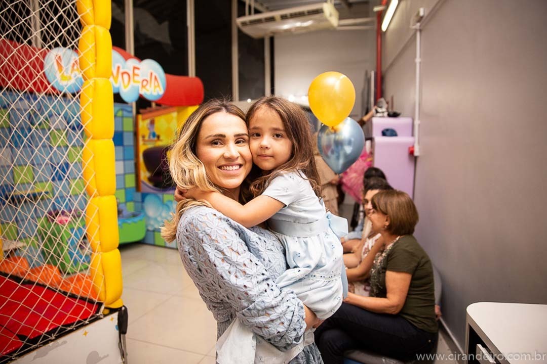 festa de aniversario de bebe menino de 1 ano com tema ursinho da realeza buffet vila dos sonhos
