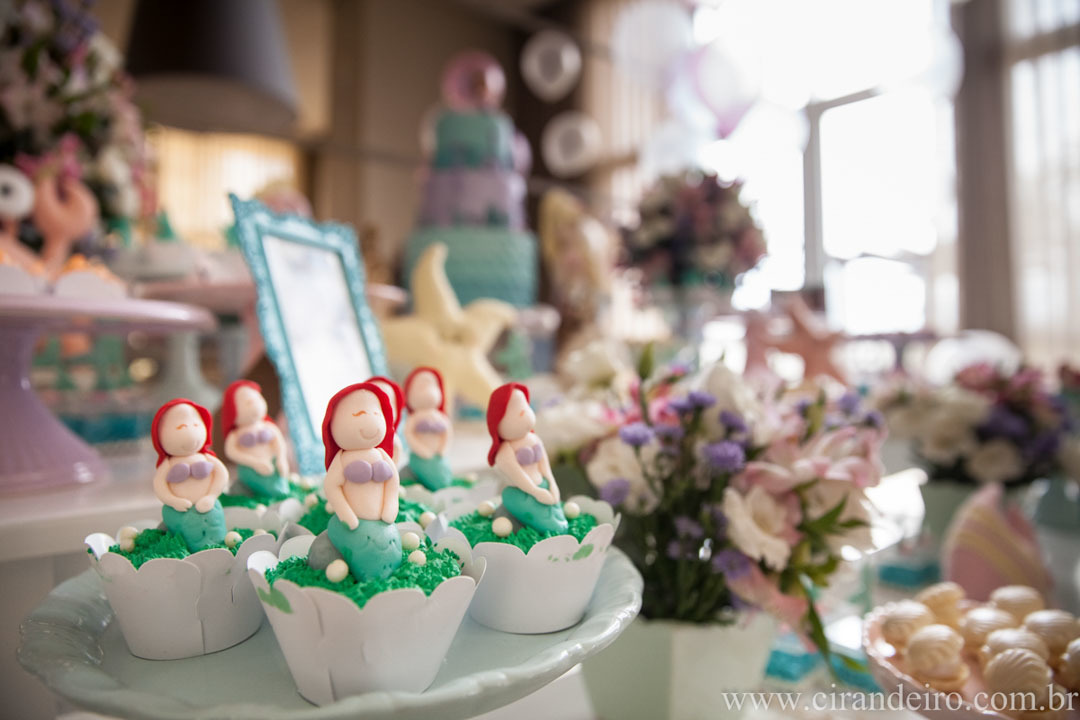 festa de aniversario em casa de bebe menina de 1 ano com tema fundo do mar