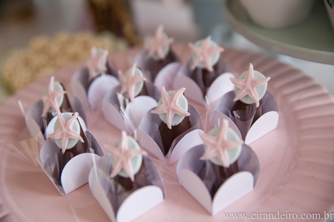 festa de aniversario em casa de bebe menina de 1 ano com tema fundo do mar