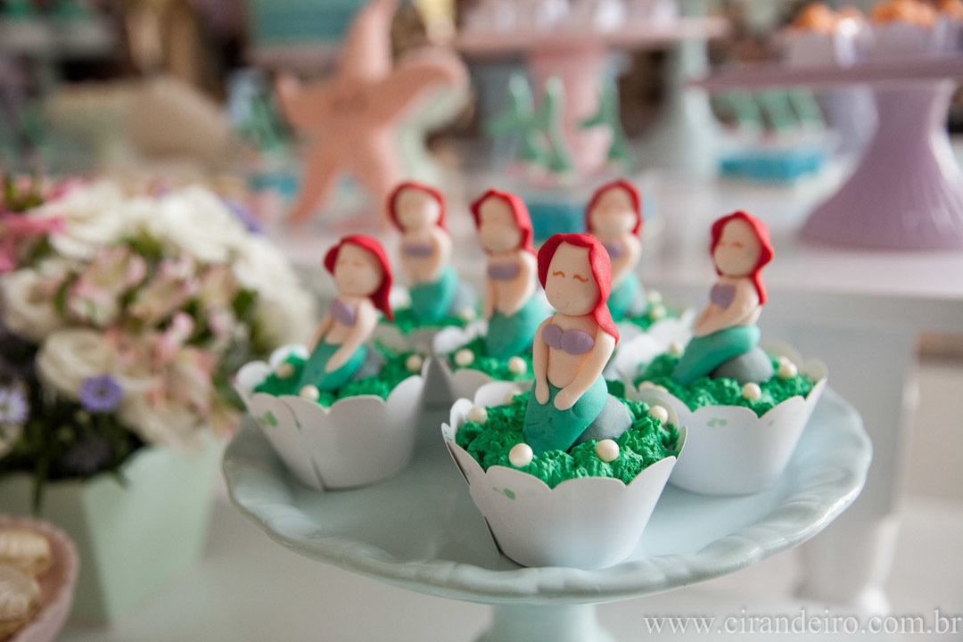 festa de aniversario em casa de bebe menina de 1 ano com tema fundo do mar