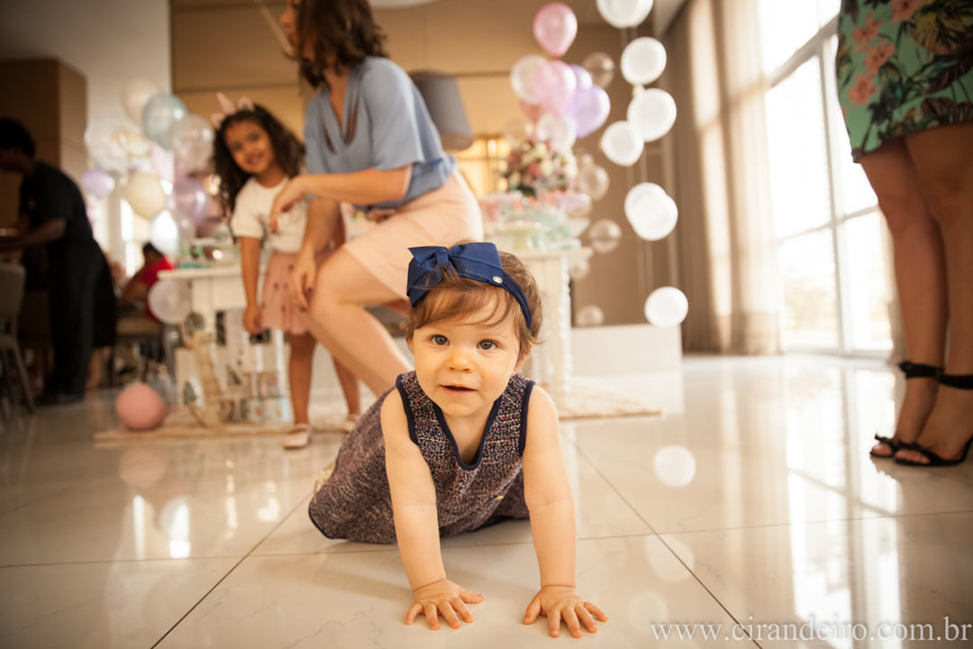 festa de aniversario em casa de bebe menina de 1 ano com tema fundo do mar