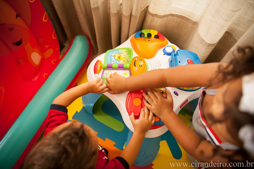 festa de aniversario em casa de bebe menina de 1 ano com tema fundo do mar