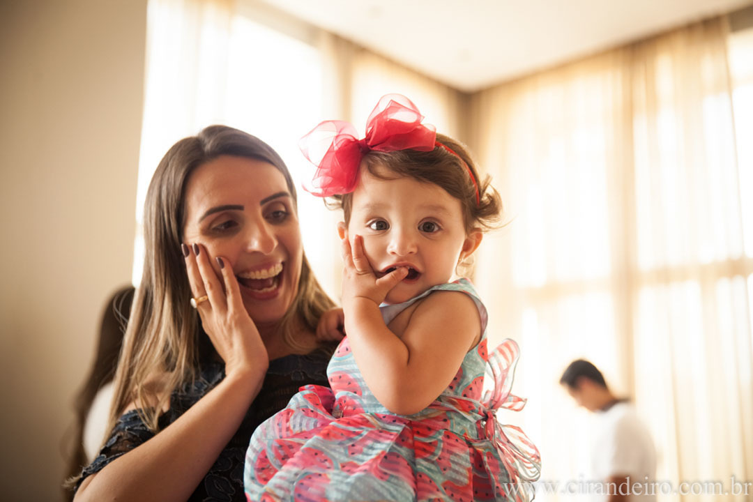 festa de aniversario em casa de bebe menina de 1 ano com tema fundo do mar