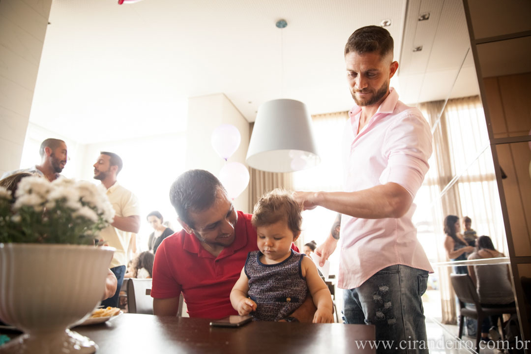 festa de aniversario em casa de bebe menina de 1 ano com tema fundo do mar