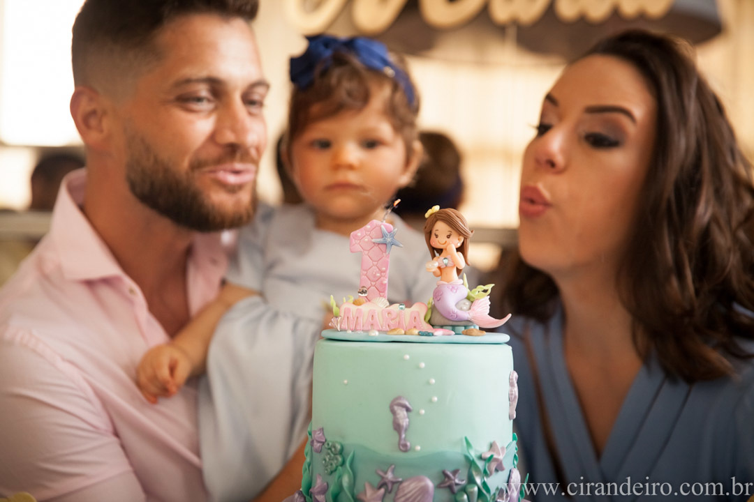 festa de aniversario em casa de bebe menina de 1 ano com tema fundo do mar