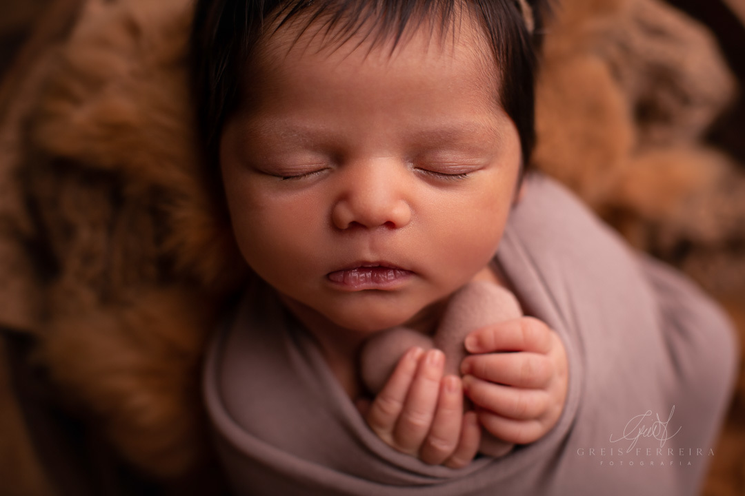 ensaio newborn recem nascido fotografia de bebe menina