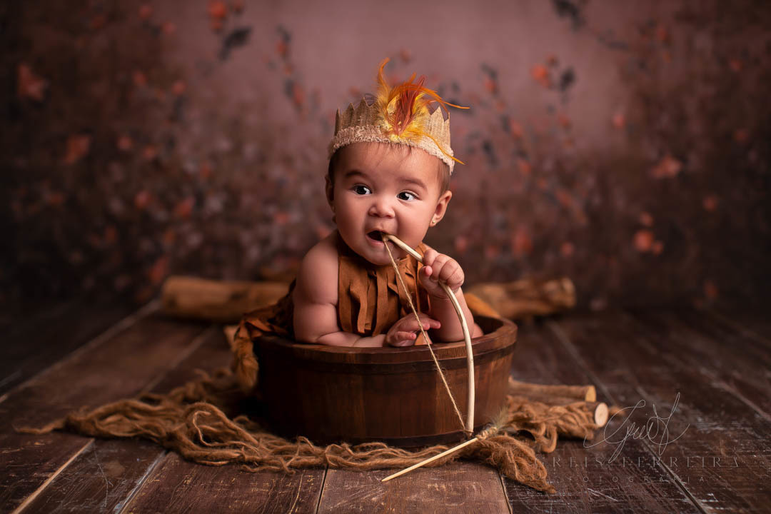 ensaio de bebe 5 meses indio arco flecha